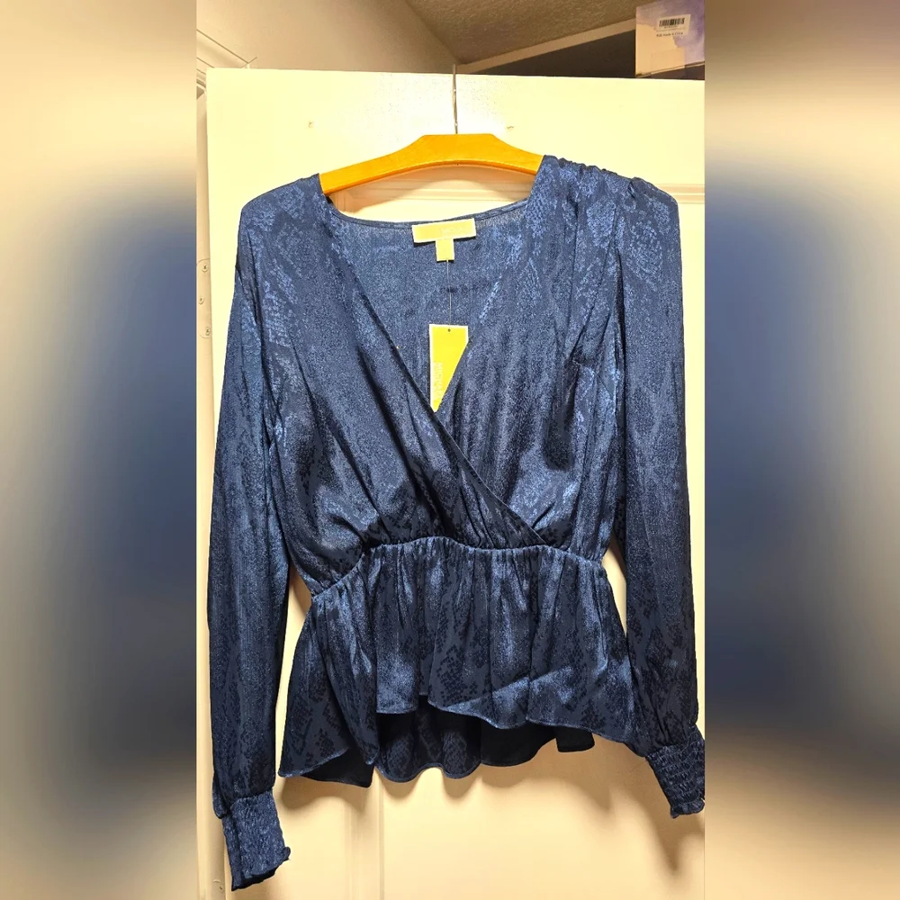 NWT Michael Kors wrap top - Picture 1 of 7
